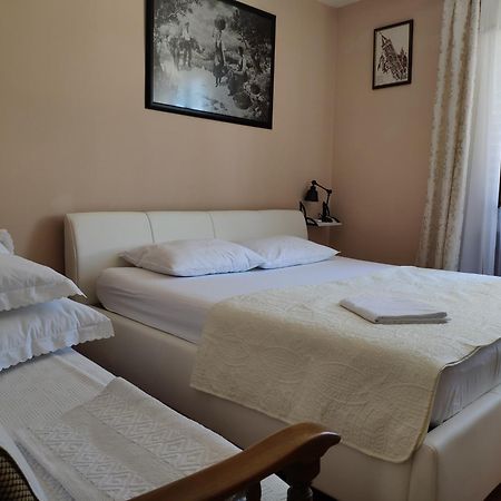 Rab-Centar Hotell Rab Town Exteriör bild